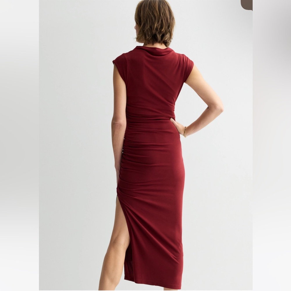 Robbie Bee Burgundy Bodycon Midi Dress Ruched Side Slit NWT - Picture 4 of 5